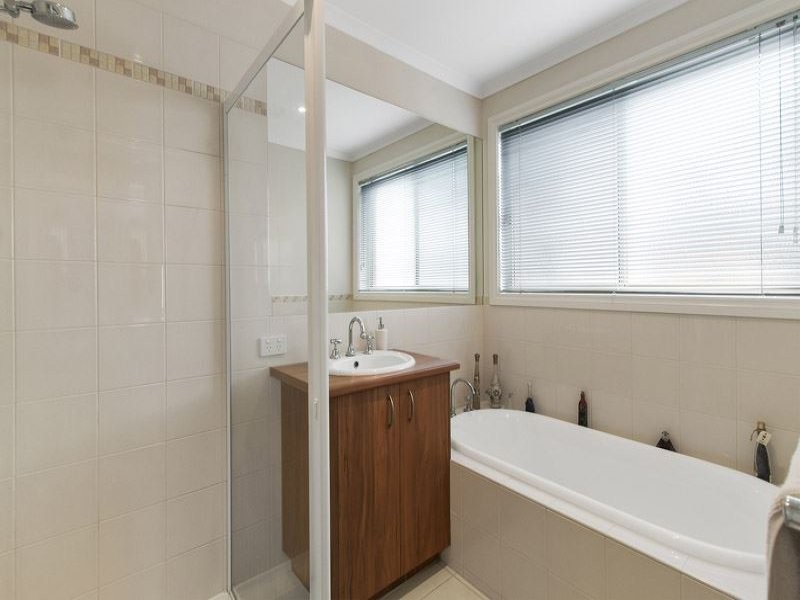 16 Watling Grove, Ferntree Gully VIC 3156