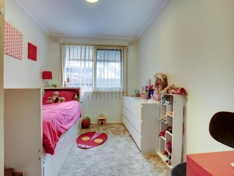 25 St Clair Road, Wantirna South VIC 3152