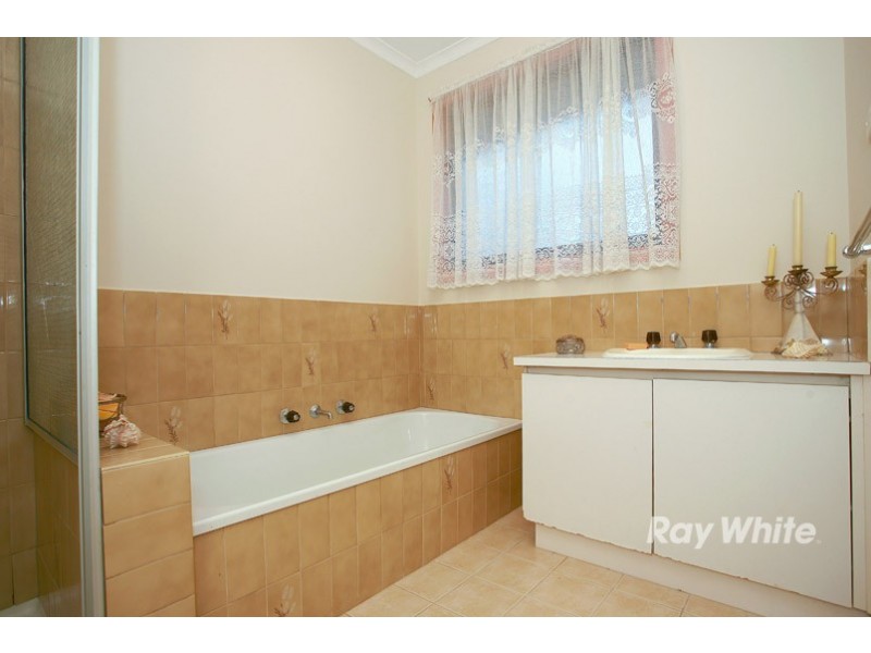 53 Merryn Grove, Wantirna South VIC 3152