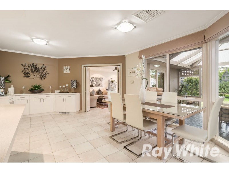 28 Tresise Avenue, Wantirna South VIC 3152