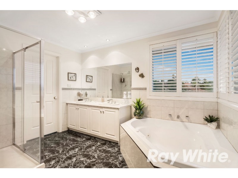 28 Tresise Avenue, Wantirna South VIC 3152