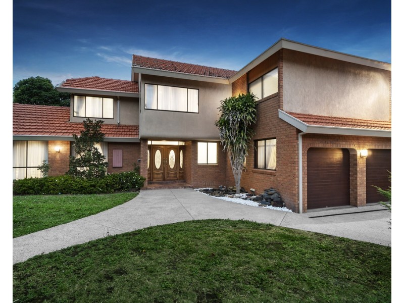 8 Sally Close, Wantirna South VIC 3152