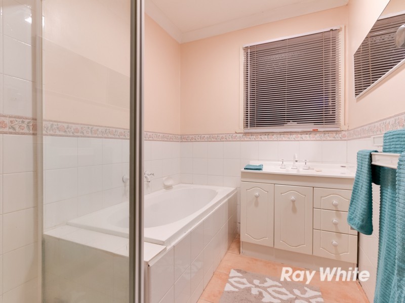 16 St Davids Drive, Wantirna VIC 3152