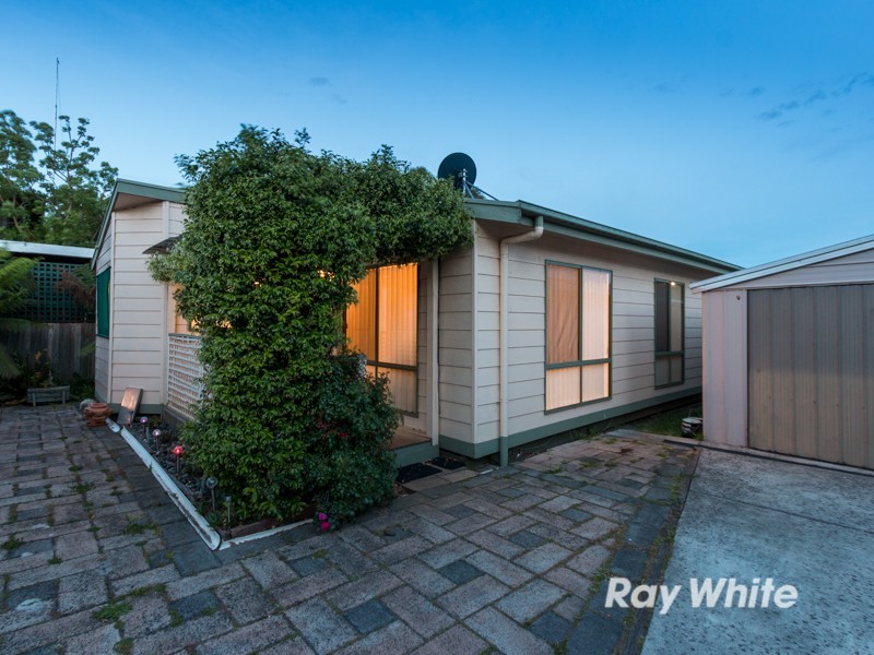 16 St Davids Drive, Wantirna VIC 3152