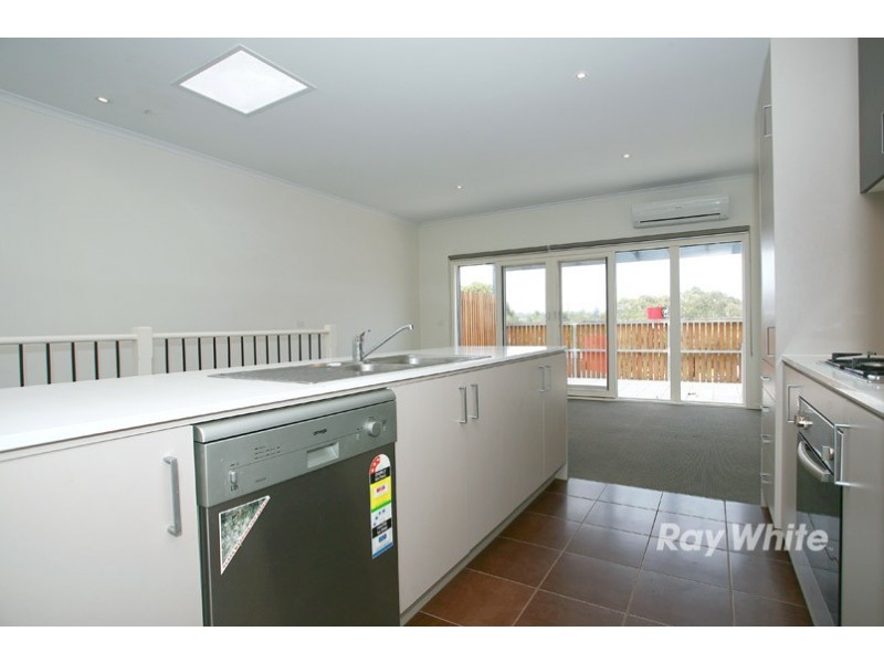11/3-5 Milton Street, Ferntree Gully VIC 3156