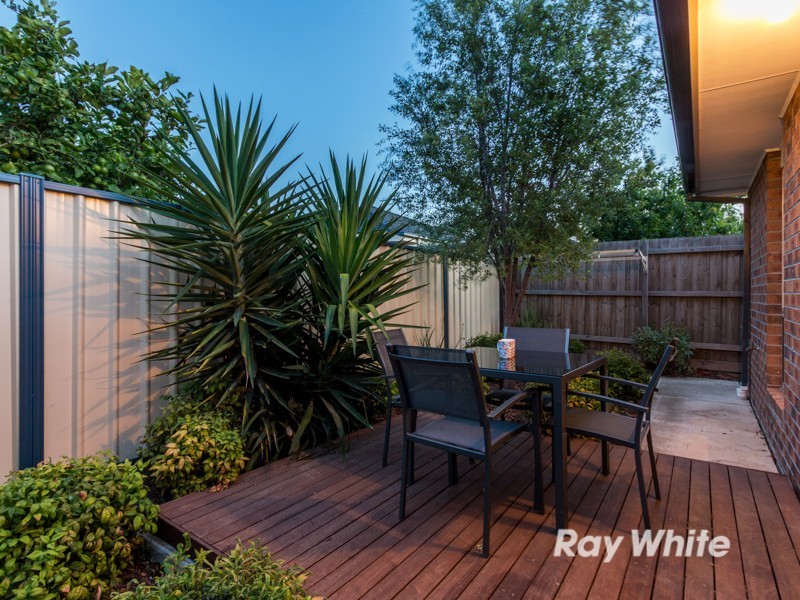 2/58 Misten Avenue, Altona North VIC 3025