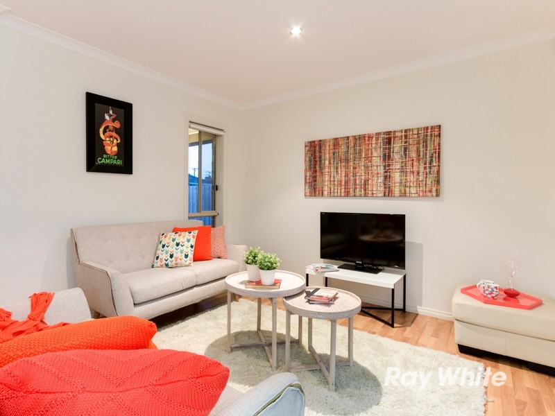 2/58 Misten Avenue, Altona North VIC 3025