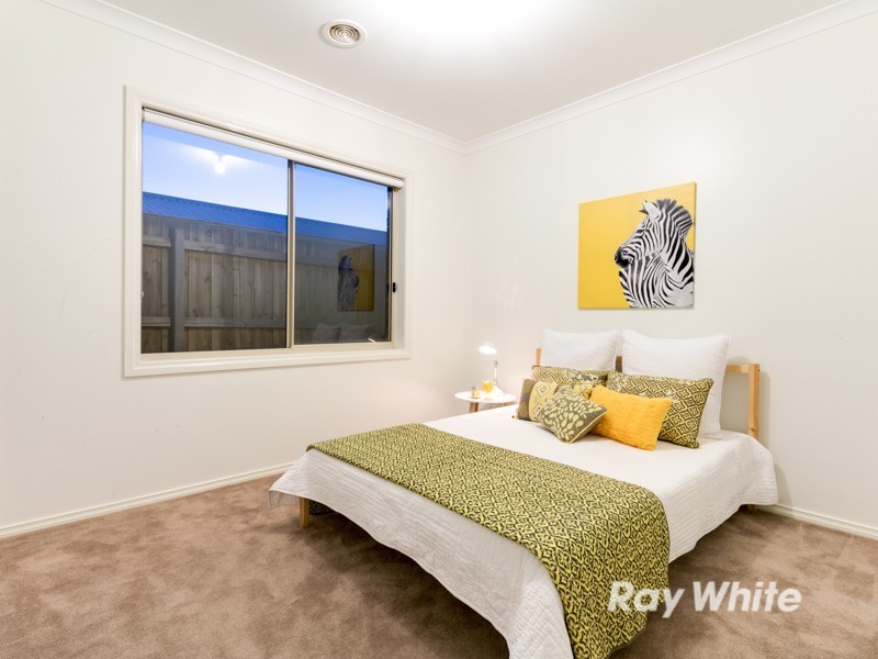 2/58 Misten Avenue, Altona North VIC 3025