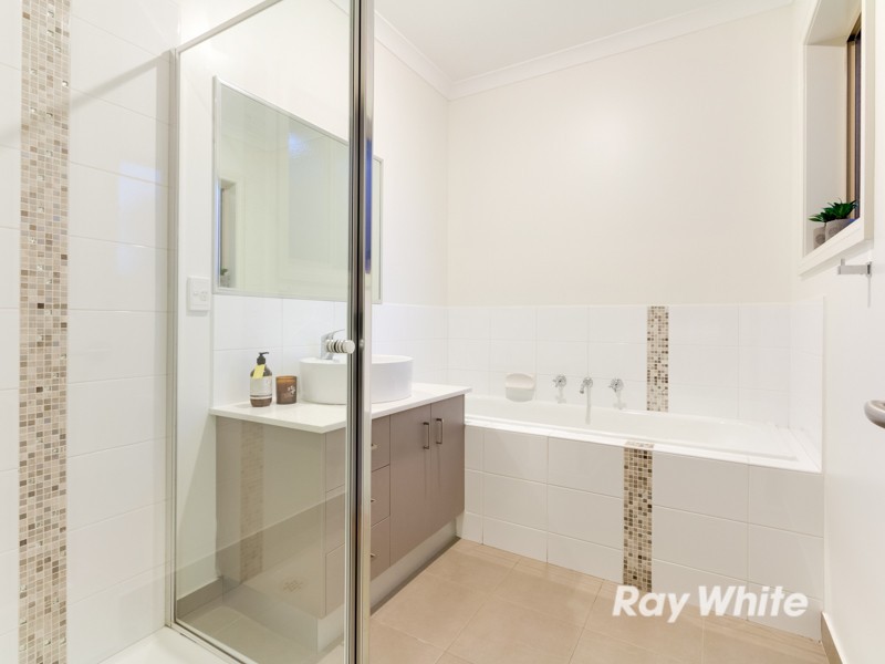 2/58 Misten Avenue, Altona North VIC 3025