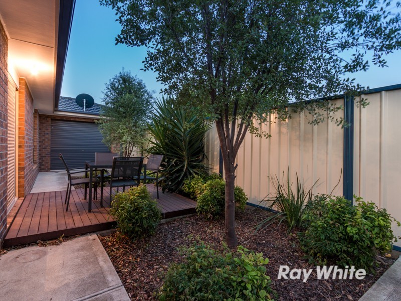 2/58 Misten Avenue, Altona North VIC 3025