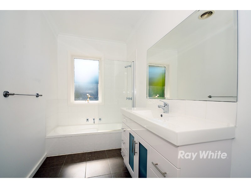 82 Anne Road, Knoxfield VIC 3180