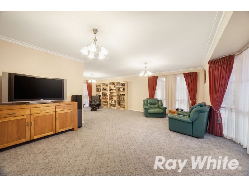 49 Howell Drive, Berwick VIC 3806