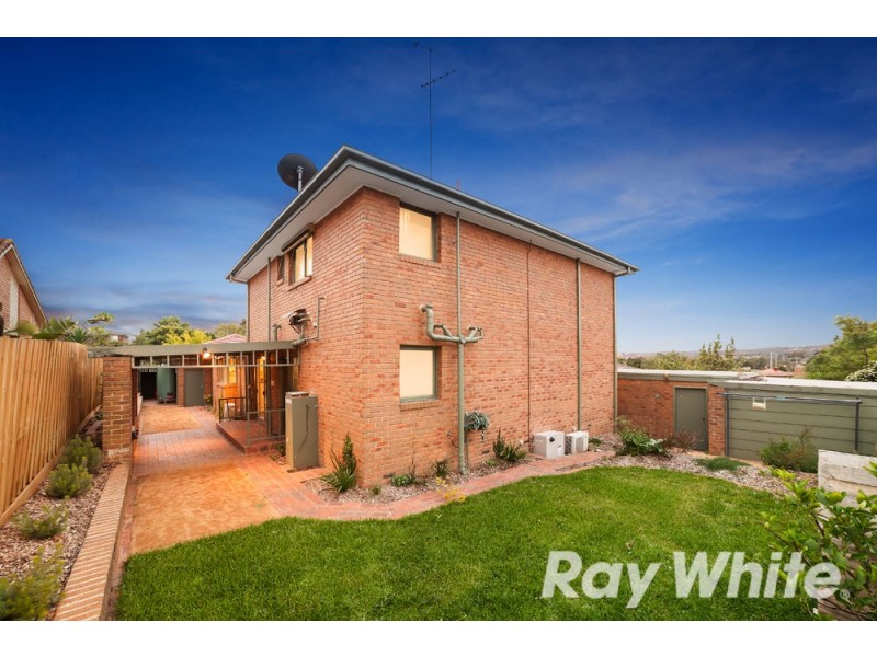 49 Howell Drive, Berwick VIC 3806