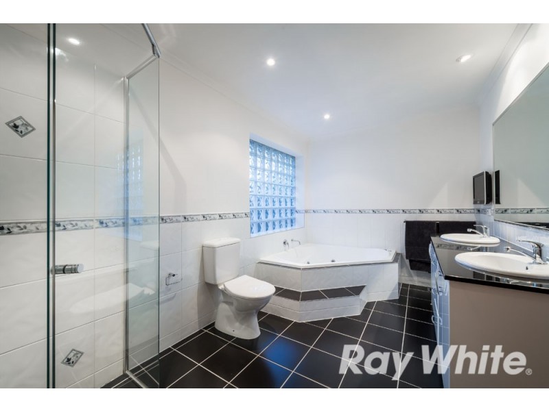 5 Damian Place, Wantirna South VIC 3152