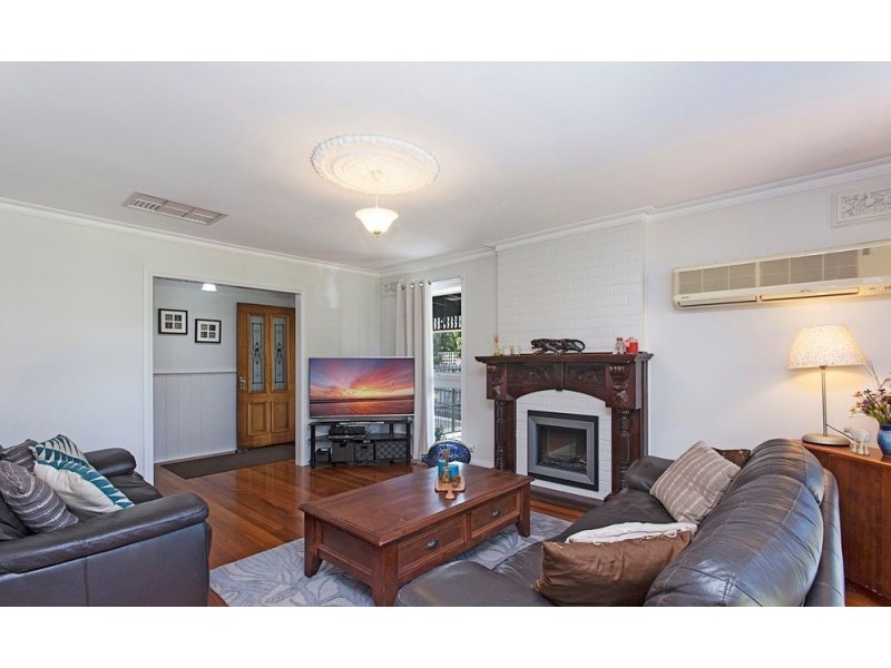 38 Laura Road, Knoxfield VIC 3180