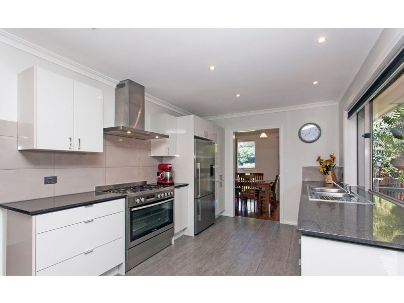 38 Laura Road, Knoxfield VIC 3180