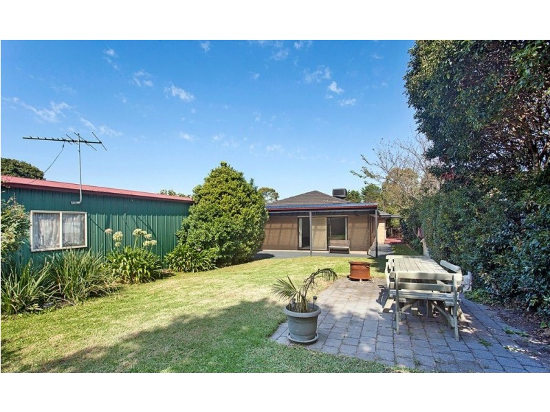 38 Laura Road, Knoxfield VIC 3180