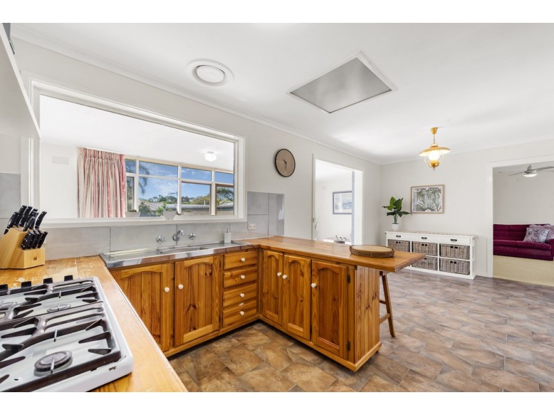 94 Harley Street North, Knoxfield VIC 3180