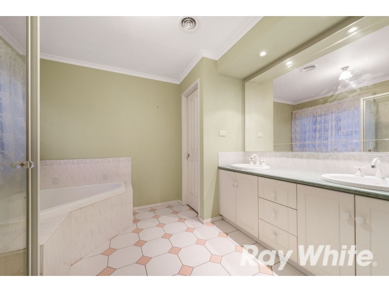 113 Cathies Lane, Wantirna South VIC 3152