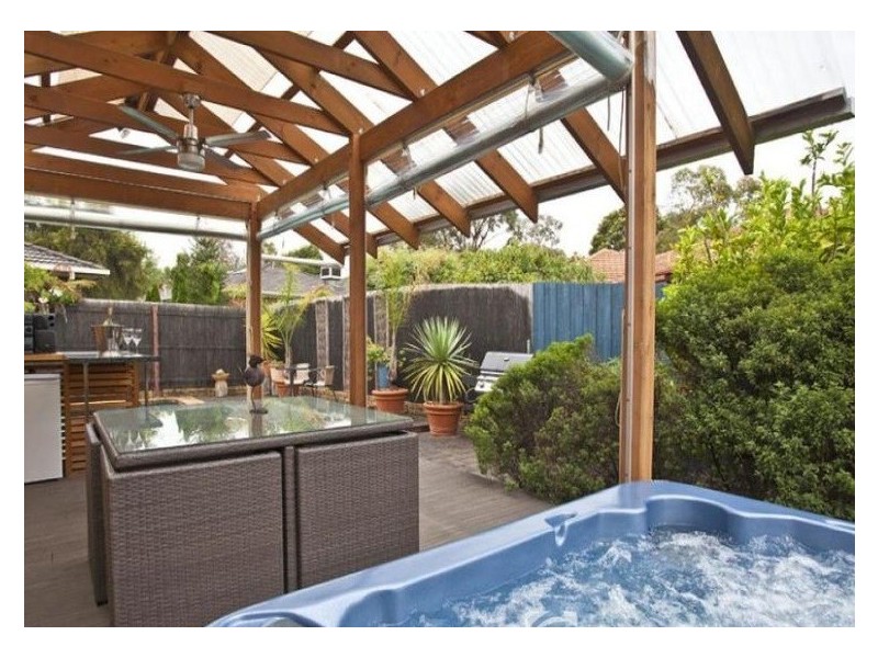 39 Brentwood Drive, Wantirna VIC 3152