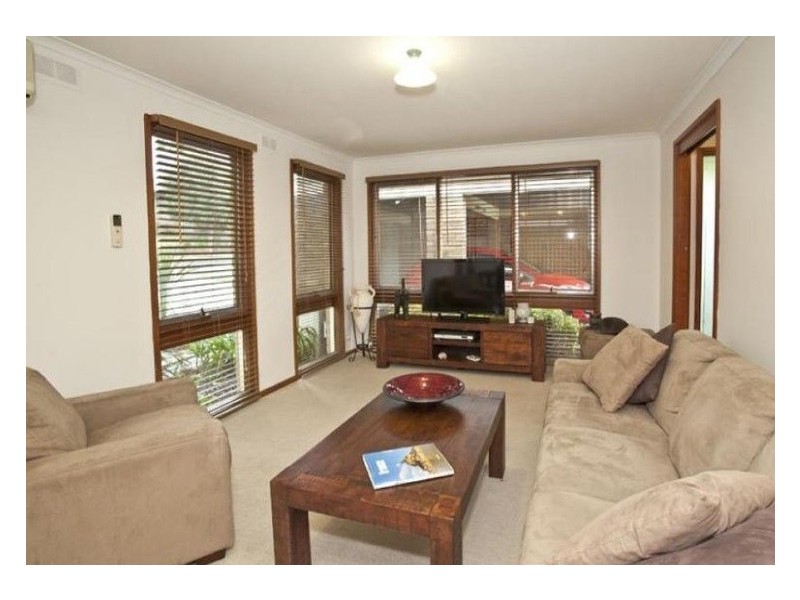 39 Brentwood Drive, Wantirna VIC 3152