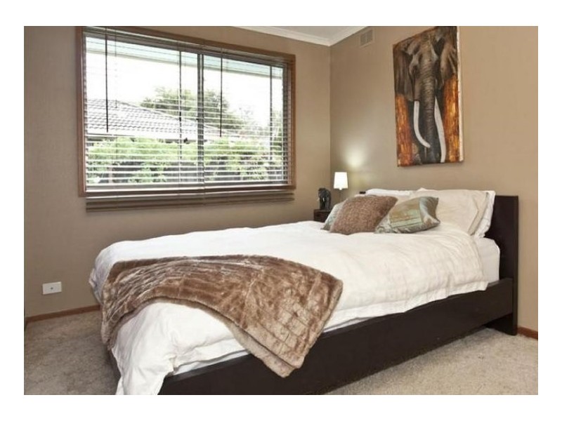 39 Brentwood Drive, Wantirna VIC 3152