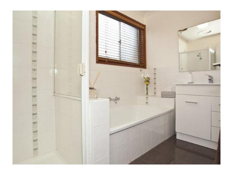 39 Brentwood Drive, Wantirna VIC 3152