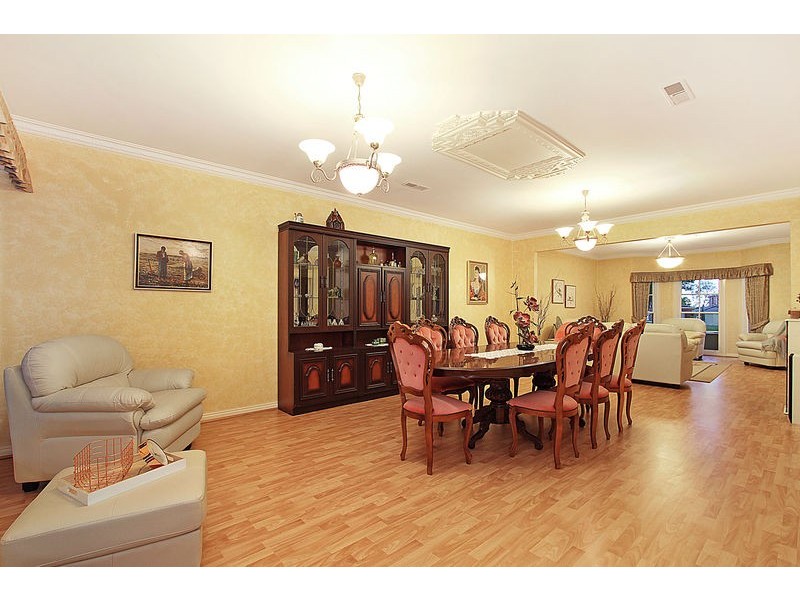 4 Hillard Court, Wheelers Hill VIC 3150