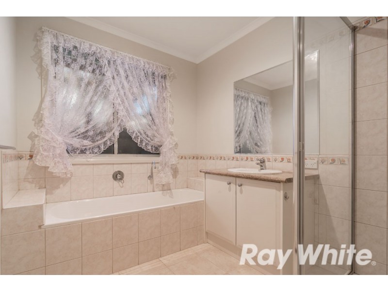 2/7 Leo Close, Wantirna South VIC 3152