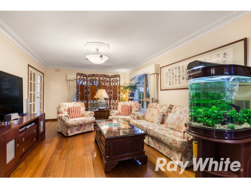 9 Ravenswood Court, Glen Waverley VIC 3150