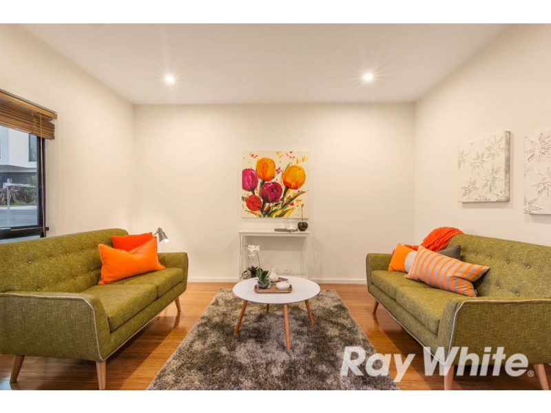 11 Berry Yung Avenue, Burwood VIC 3125