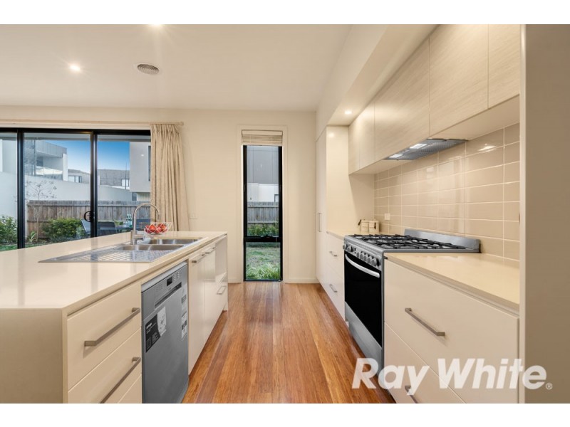 11 Berry Yung Avenue, Burwood VIC 3125