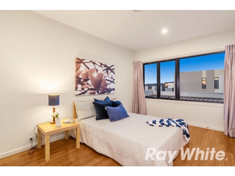 11 Berry Yung Avenue, Burwood VIC 3125