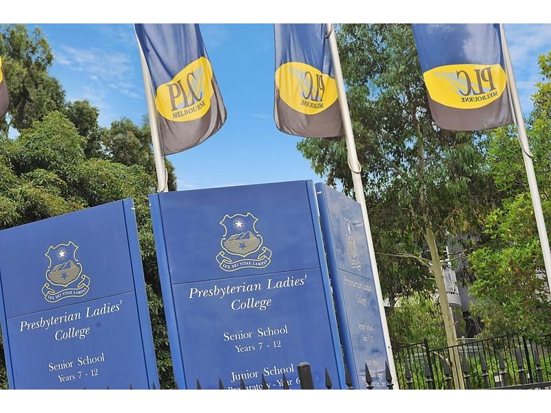 11 Berry Yung Avenue, Burwood VIC 3125