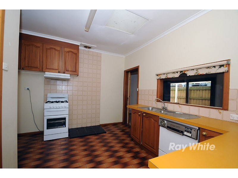 17 Burke Road, Ferntree Gully VIC 3156