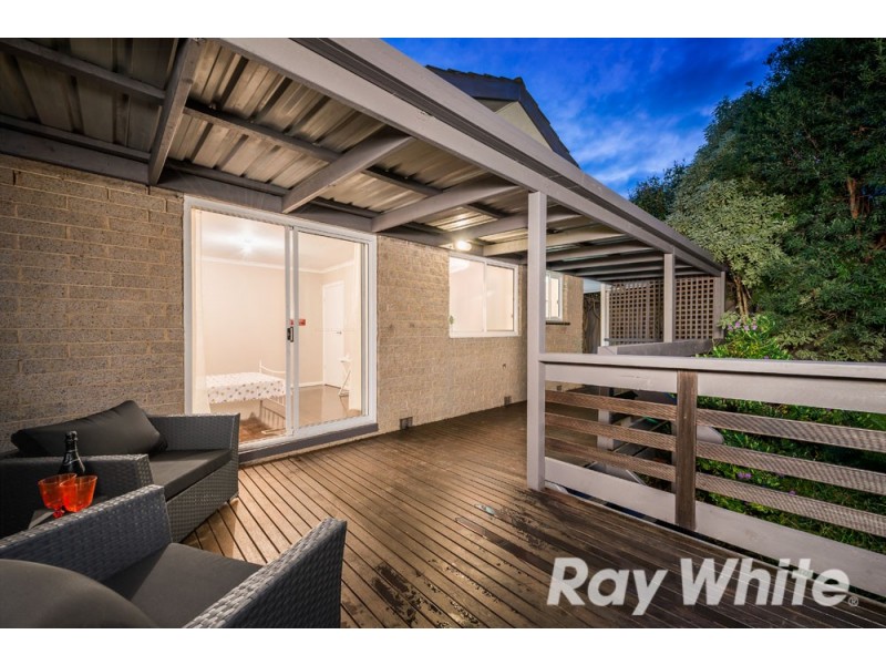 17 Moonah Road, Wantirna South VIC 3152