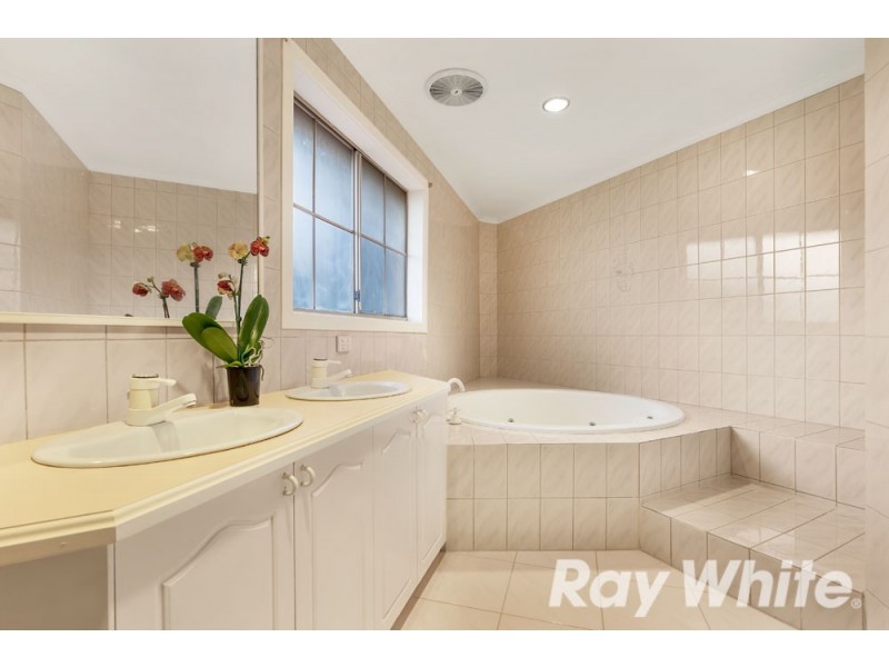 4 Ierina Court, Wantirna South VIC 3152