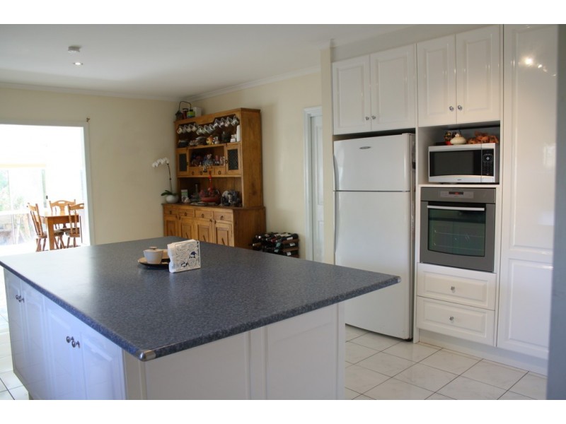 2/3 Jeanette Street, Bayswater VIC 3153