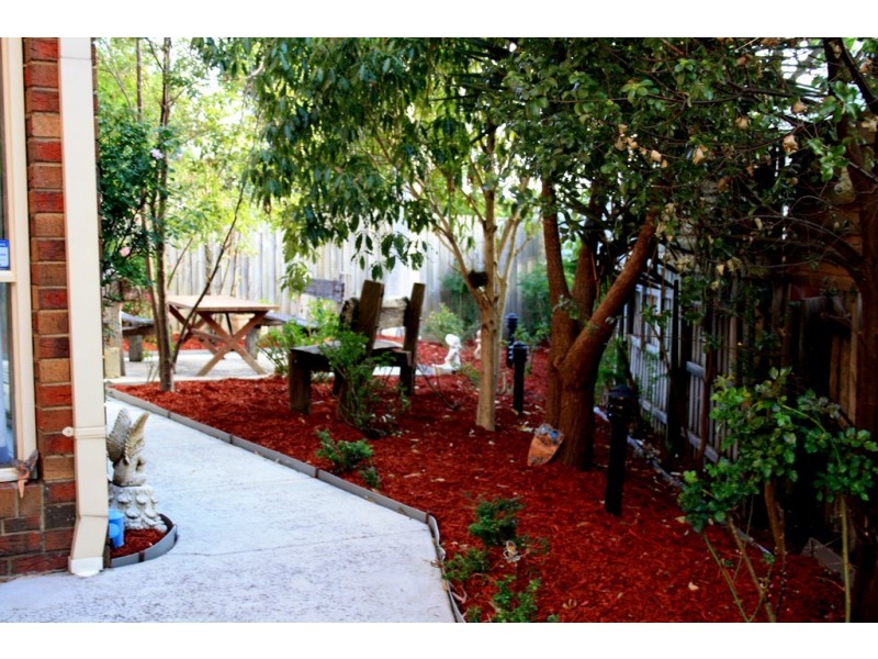 2/3 Jeanette Street, Bayswater VIC 3153