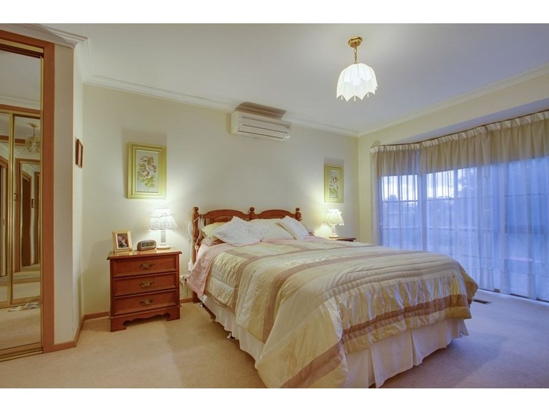 38 Linsley Way, Wantirna VIC 3152