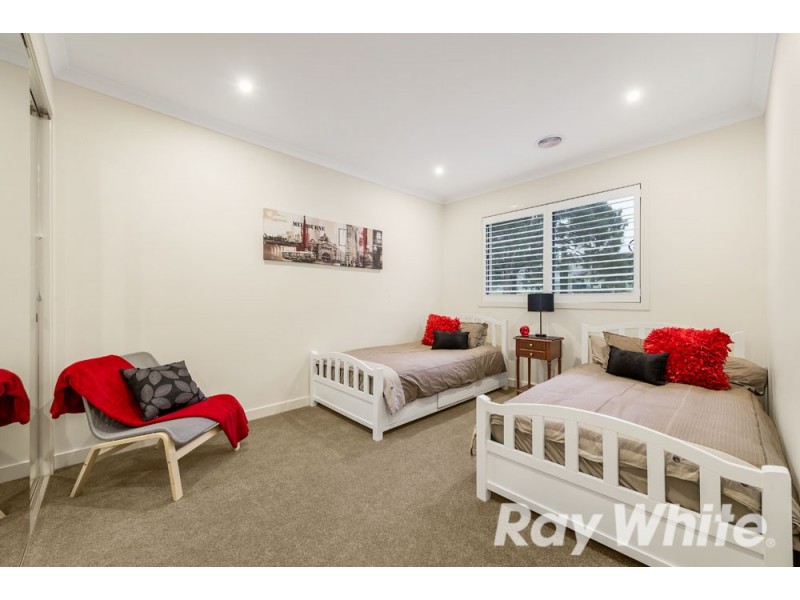 16 Gravillia Grove, Wantirna South VIC 3152