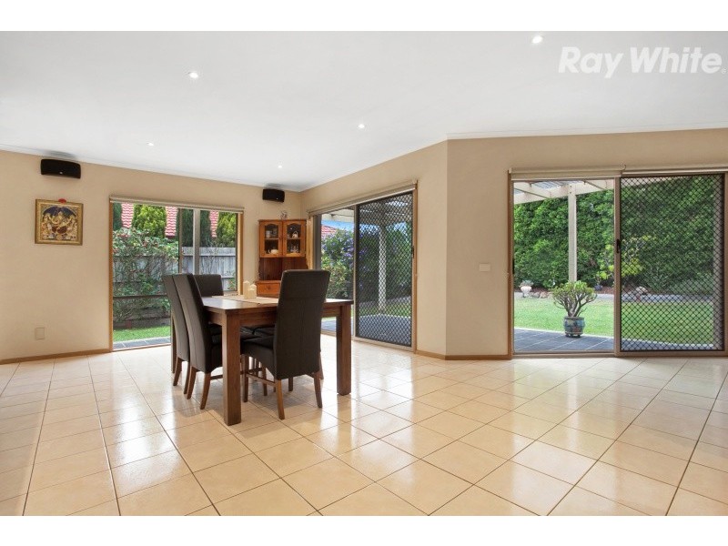 74 Jenola Parade, Wantirna South VIC 3152