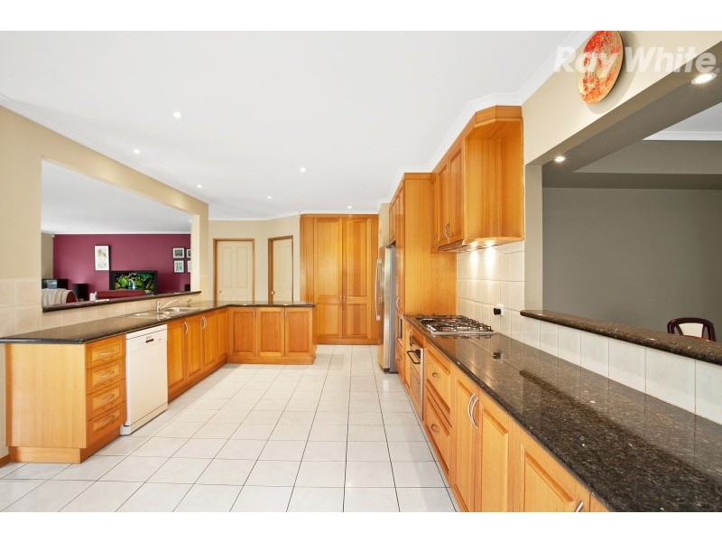 74 Jenola Parade, Wantirna South VIC 3152