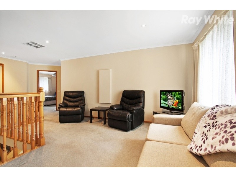 74 Jenola Parade, Wantirna South VIC 3152