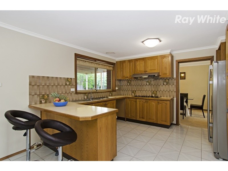 6 Talwood Close, Wantirna South VIC 3152