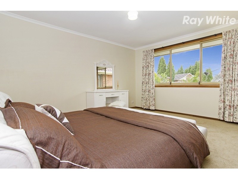 6 Talwood Close, Wantirna South VIC 3152