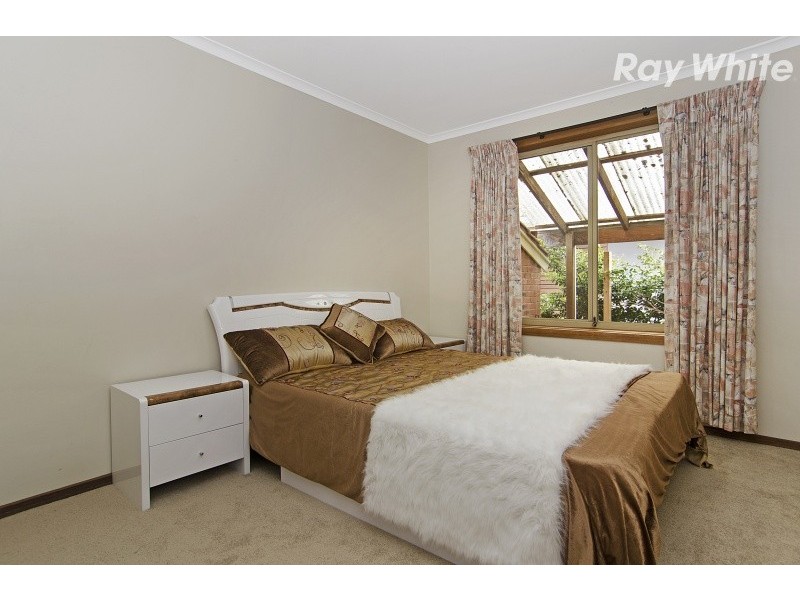 6 Talwood Close, Wantirna South VIC 3152