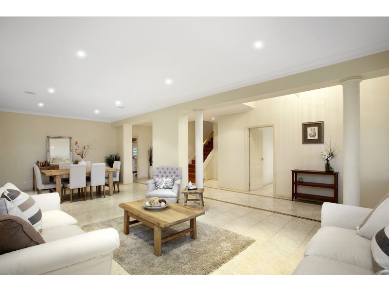 121 Cathies Lane, Wantirna South VIC 3152