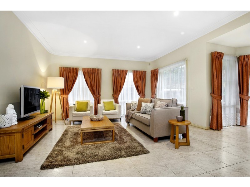 121 Cathies Lane, Wantirna South VIC 3152