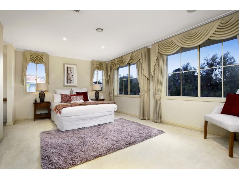 121 Cathies Lane, Wantirna South VIC 3152